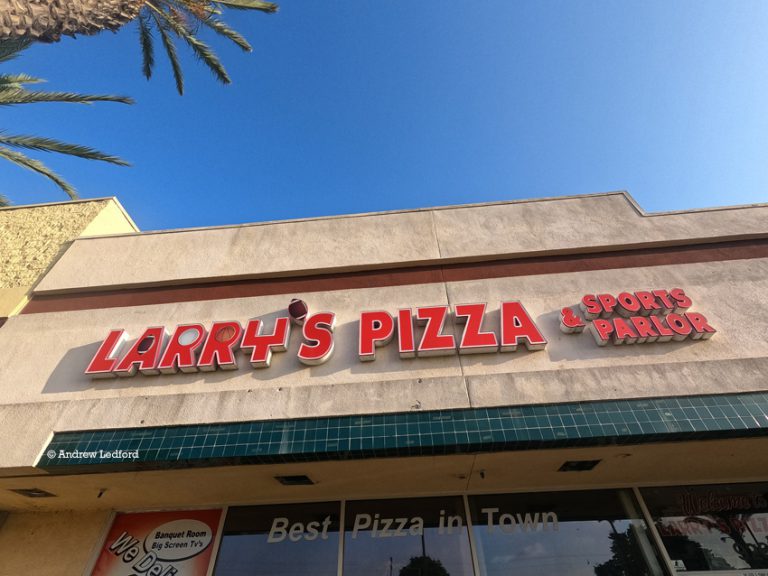 Larrys Pizza Fullerton 768x576