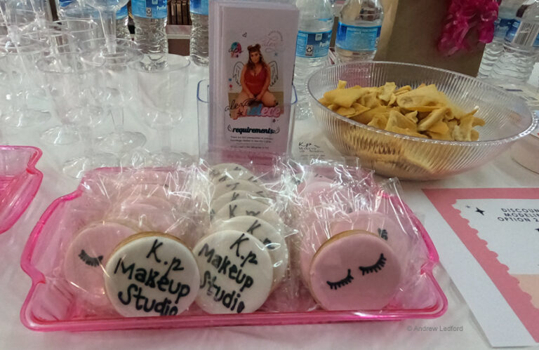 KPMakeupStudioCookies 768x499